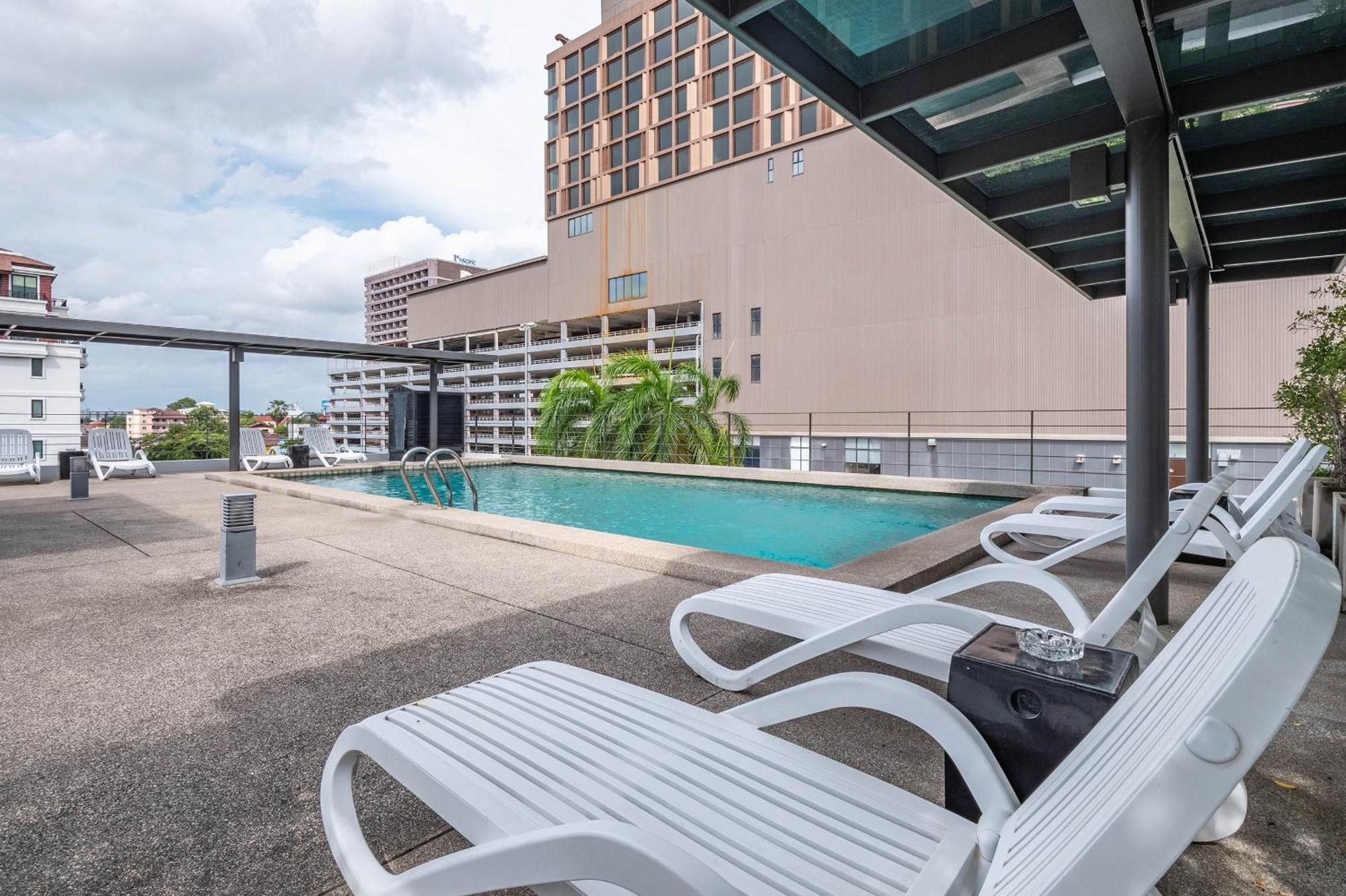 Luxe Residence Pattaya Luaran gambar
